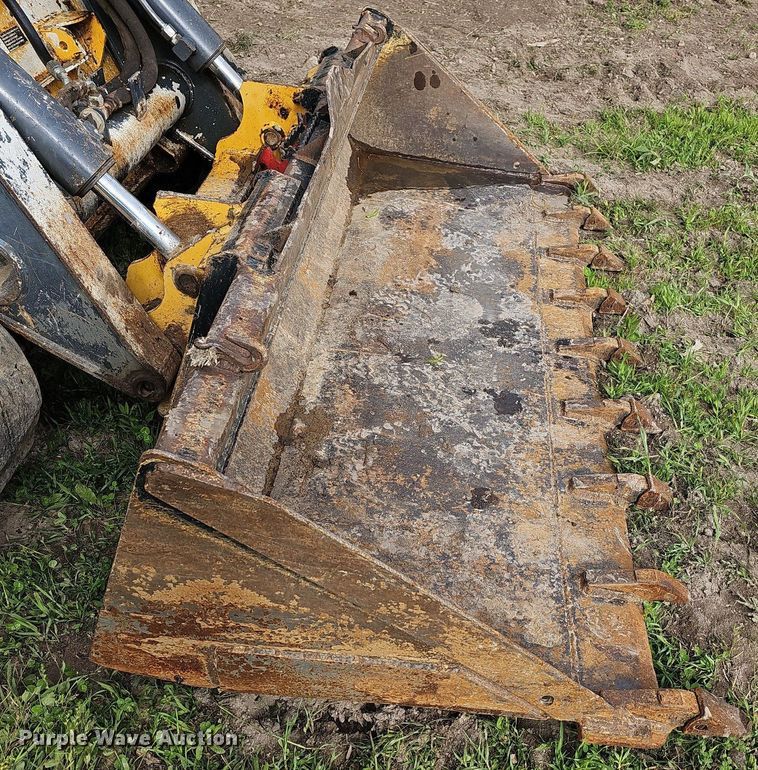 image for item LW9558 2011 John Deere 329D  tracked skid steer loader