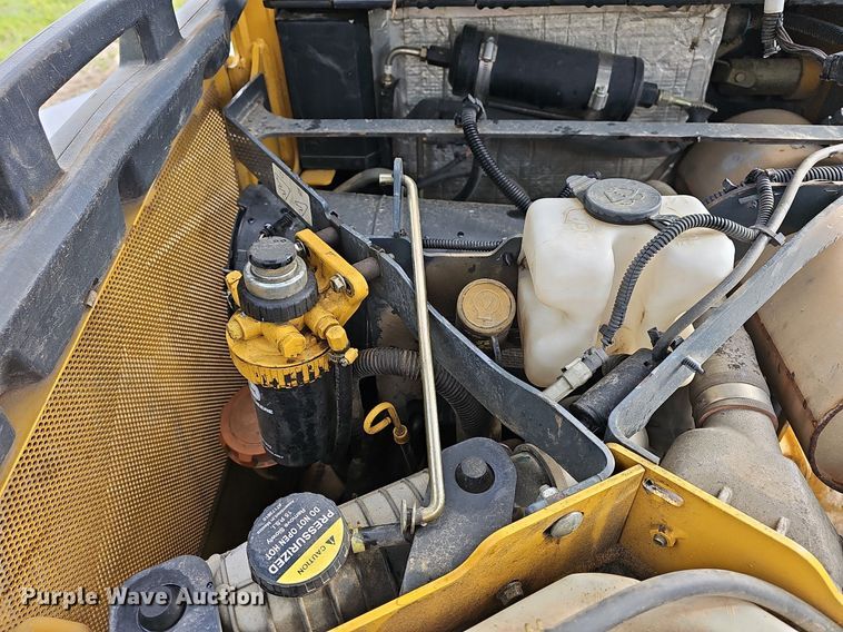 image for item LW9558 2011 John Deere 329D  tracked skid steer loader