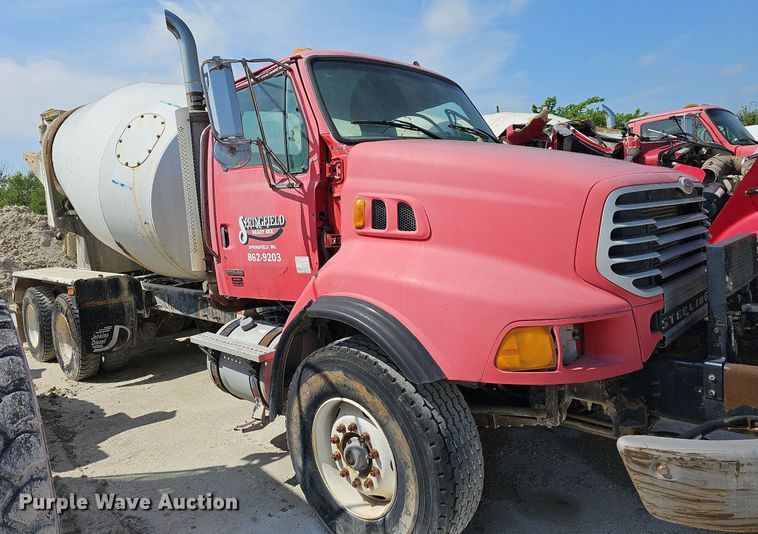 image for item LW9565 2005 Sterling L-Line  ready mix truck