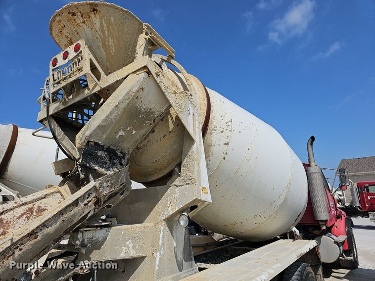 image for item LW9565 2005 Sterling L-Line  ready mix truck