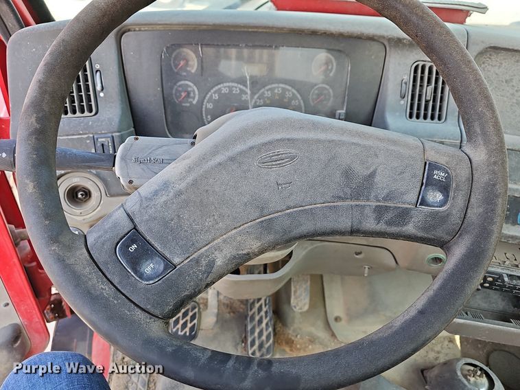 image for item LW9565 2005 Sterling L-Line  ready mix truck