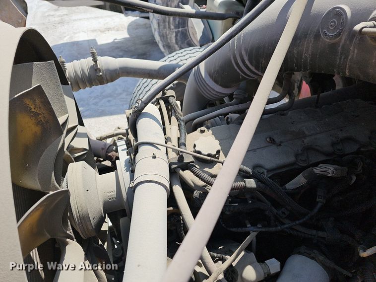 image for item LW9565 2005 Sterling L-Line  ready mix truck