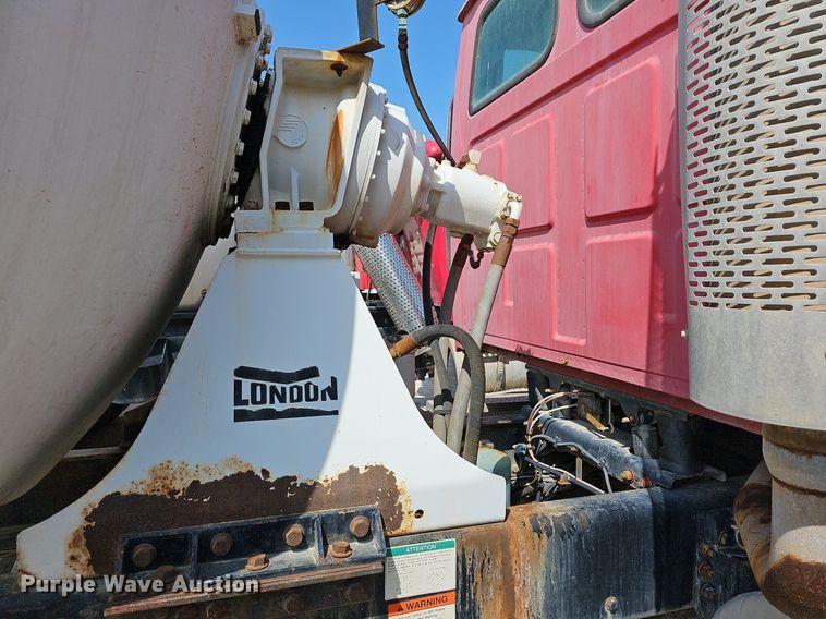 image for item LW9565 2005 Sterling L-Line  ready mix truck