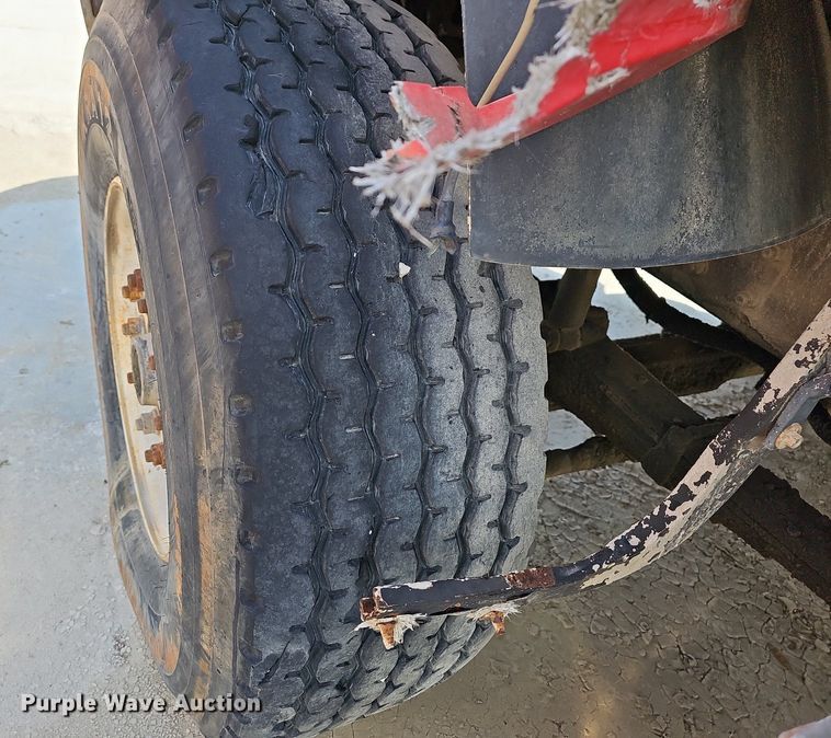 image for item LW9565 2005 Sterling L-Line  ready mix truck