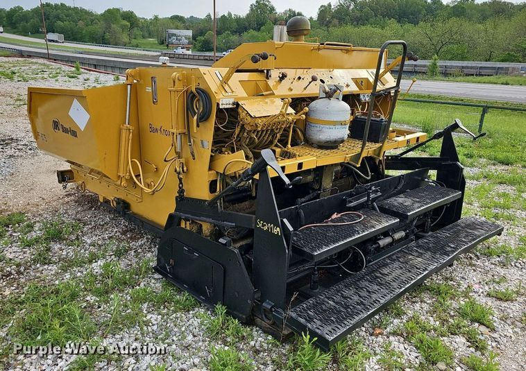 image for item LW9580 2001 Blaw-Knox PF-875  paver