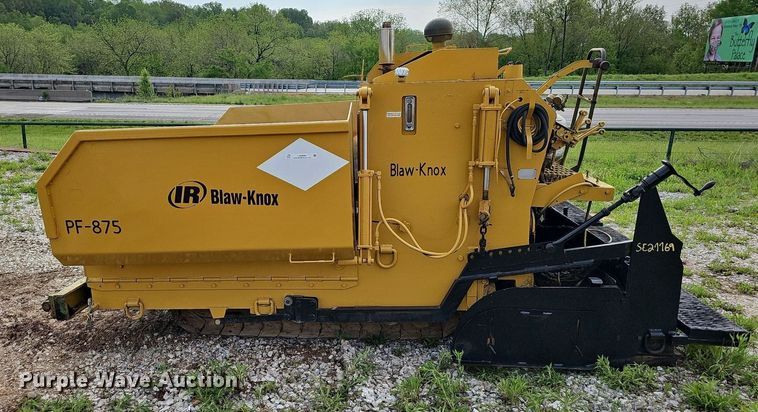 image for item LW9580 2001 Blaw-Knox PF-875  paver