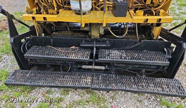 image for item LW9580 2001 Blaw-Knox PF-875  paver