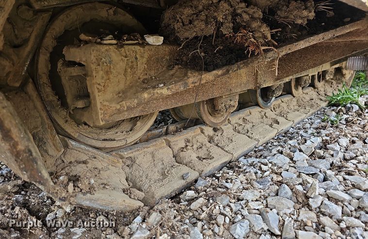 image for item LW9580 2001 Blaw-Knox PF-875  paver