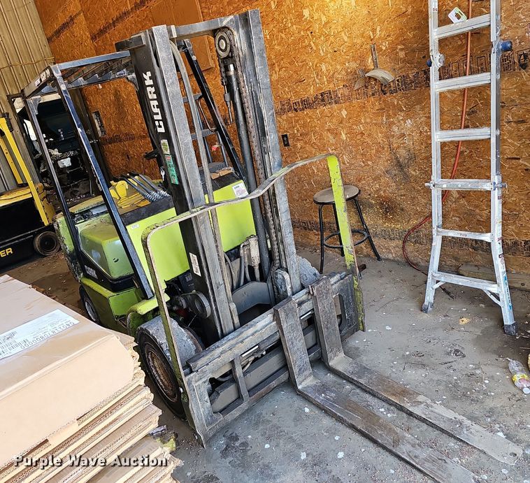 image for item LW9612 Clark GGP20  forklift