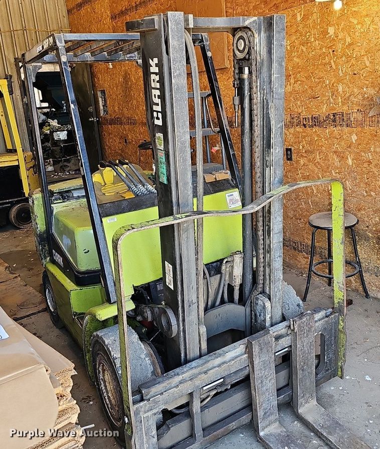 image for item LW9612 Clark GGP20  forklift