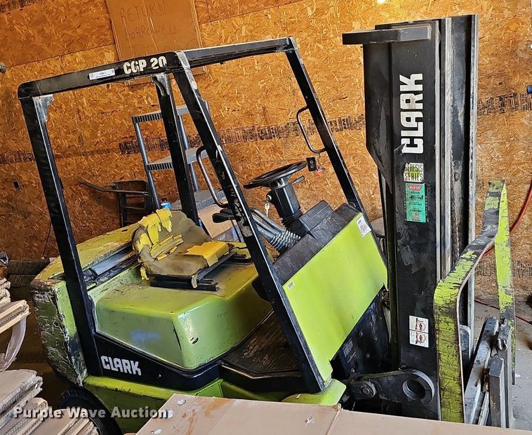 image for item LW9612 Clark GGP20  forklift