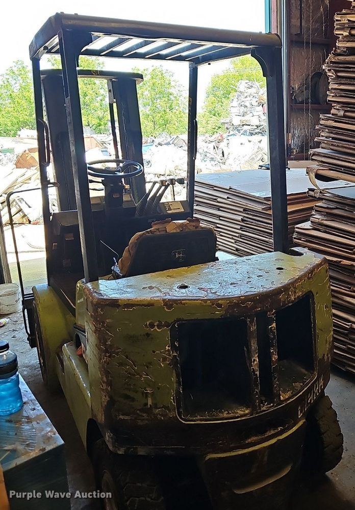 image for item LW9612 Clark GGP20  forklift