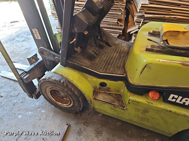 image for item LW9612 Clark GGP20  forklift