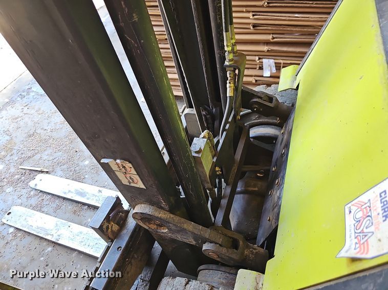 image for item LW9612 Clark GGP20  forklift