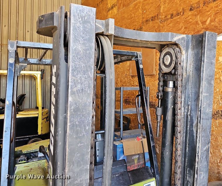 image for item LW9612 Clark GGP20  forklift