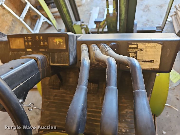 image for item LW9612 Clark GGP20  forklift