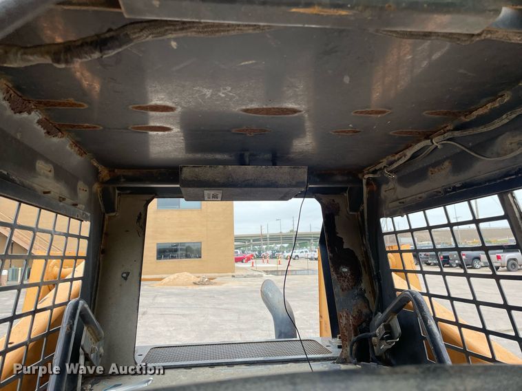 image for item LY9573 2003 Case 60XT  skid steer loader