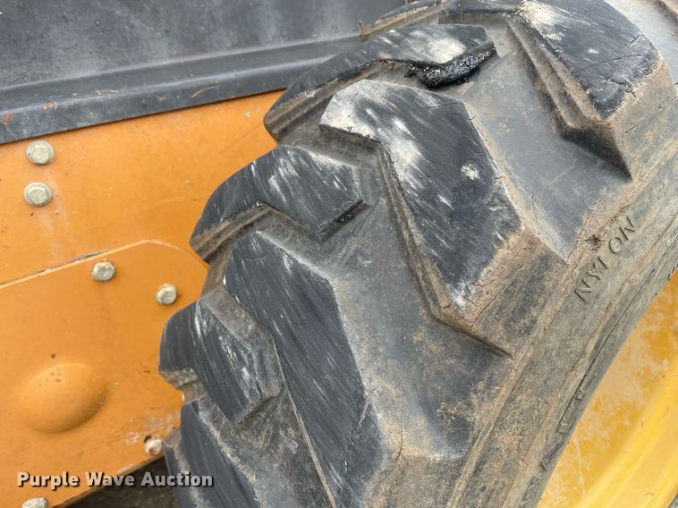 image for item LY9573 2003 Case 60XT  skid steer loader