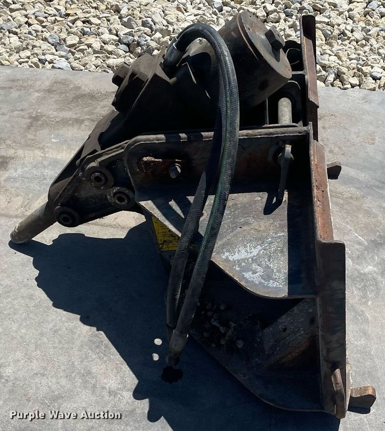 image for item LY9574 Skid steer breaker