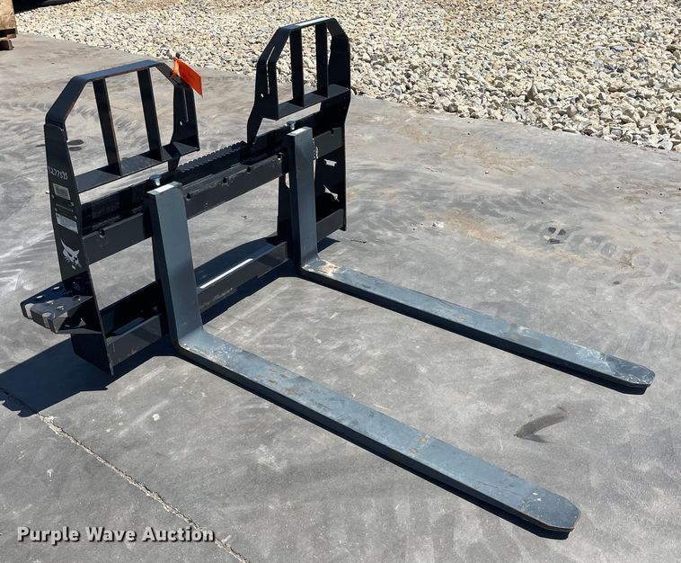 image for item LY9579 Bobcat Pallet Fork HD  skid steer forks