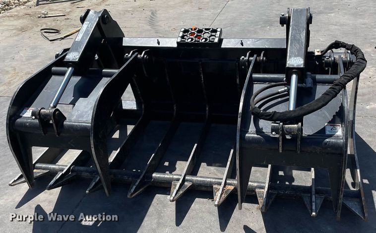 image for item LY9581 Blue Diamond 106450  72"W skid steer grapple bucket