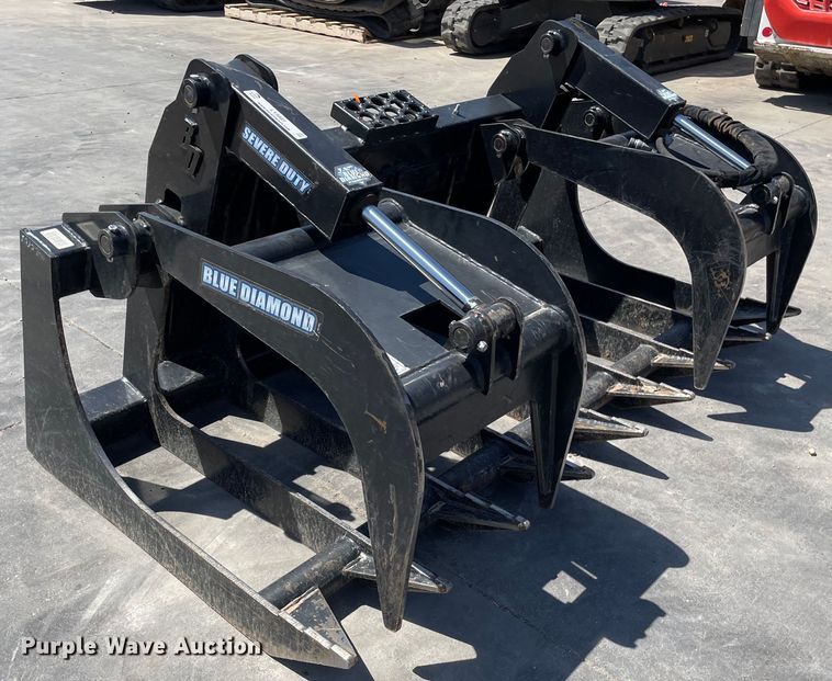 image for item LY9581 Blue Diamond 106450  72"W skid steer grapple bucket