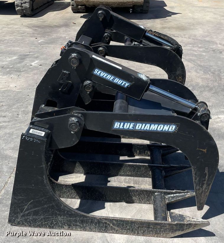 image for item LY9581 Blue Diamond 106450  72"W skid steer grapple bucket