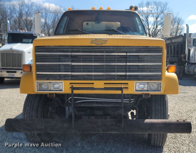 image for item MB9864 1989 Chevrolet Kodiak C70  oil distributor truck