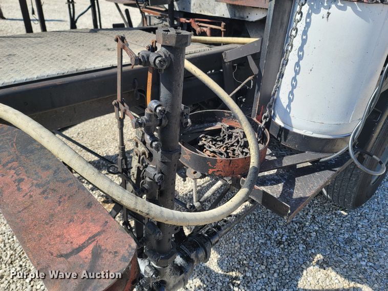 image for item MB9864 1989 Chevrolet Kodiak C70  oil distributor truck