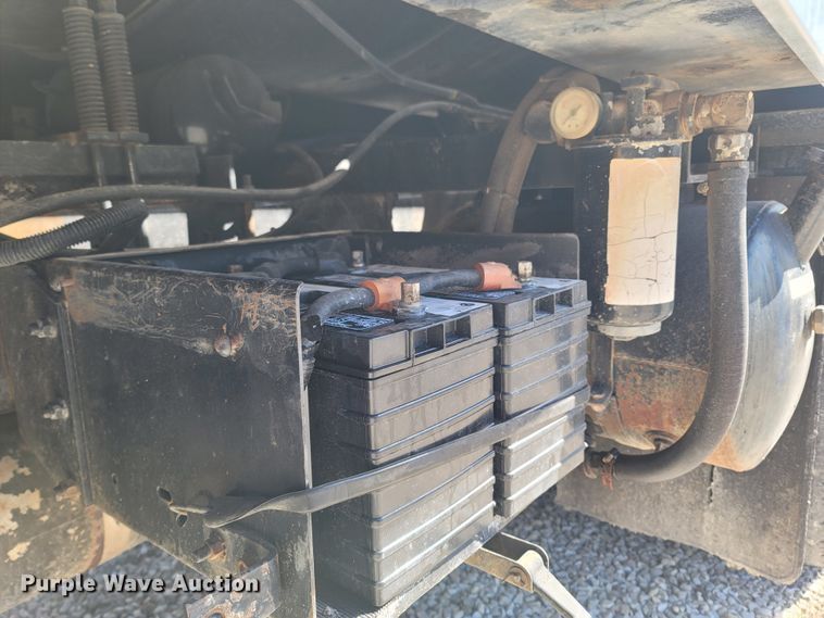 image for item MB9864 1989 Chevrolet Kodiak C70  oil distributor truck