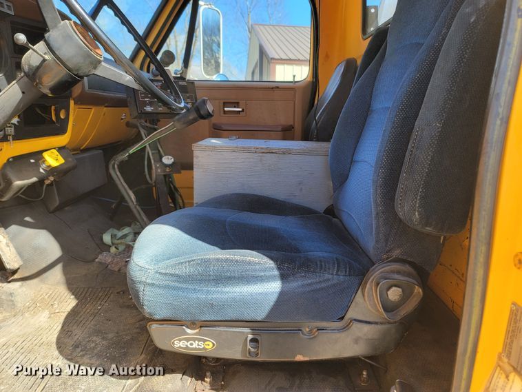 image for item MB9864 1989 Chevrolet Kodiak C70  oil distributor truck