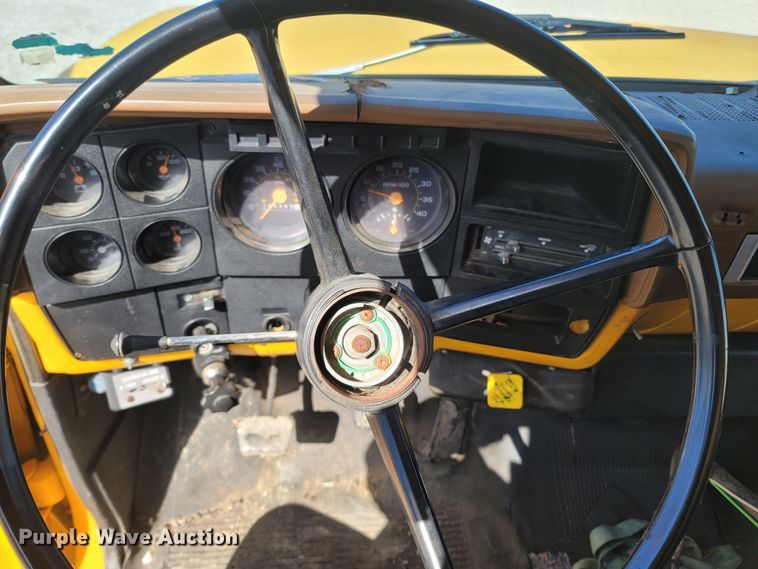 image for item MB9864 1989 Chevrolet Kodiak C70  oil distributor truck