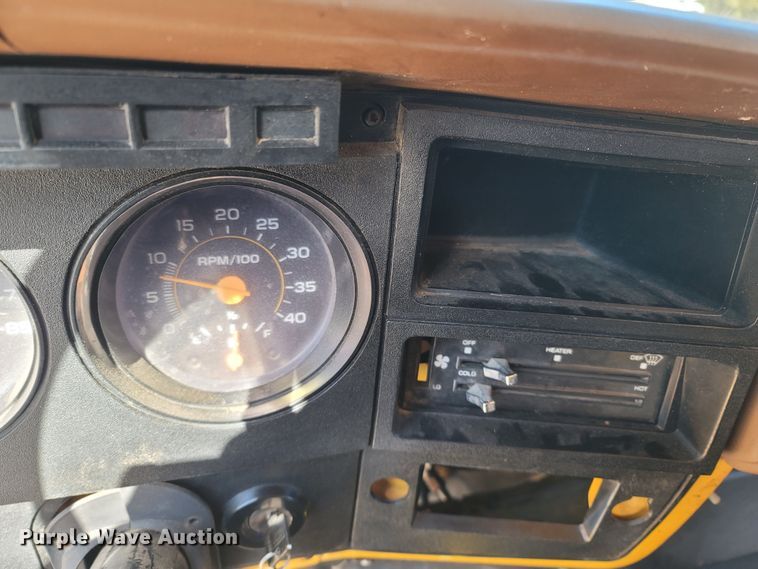 image for item MB9864 1989 Chevrolet Kodiak C70  oil distributor truck