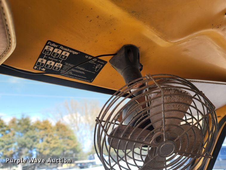 image for item MB9864 1989 Chevrolet Kodiak C70  oil distributor truck