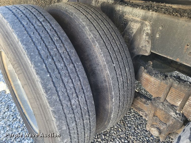 image for item MB9864 1989 Chevrolet Kodiak C70  oil distributor truck