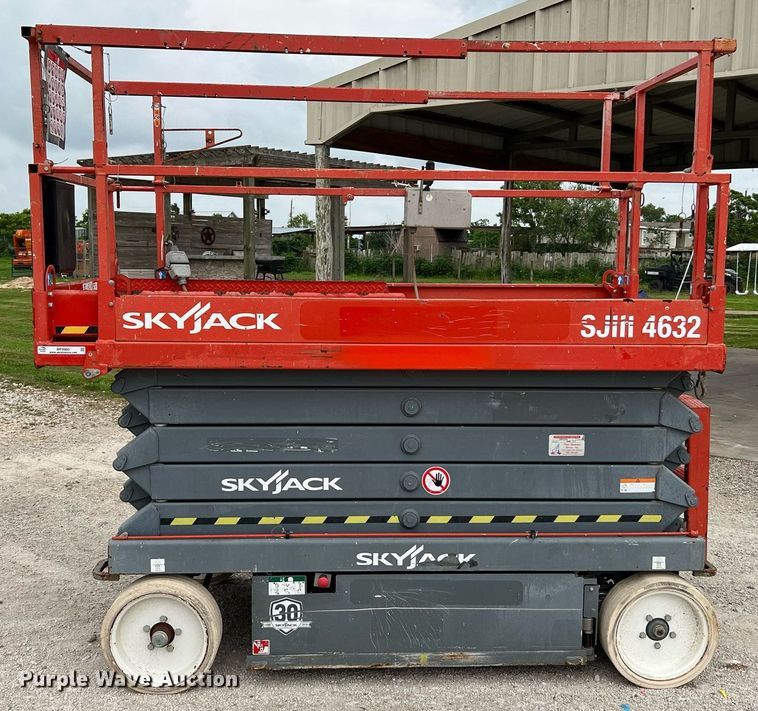 image for item MF9960 Skyjack SJ 4632  scissor lift