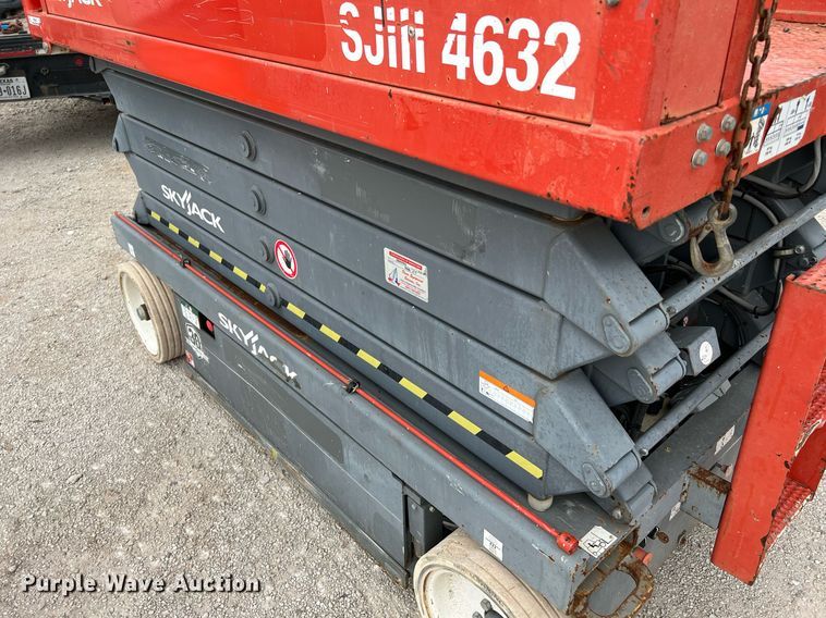 image for item MF9960 Skyjack SJ 4632  scissor lift