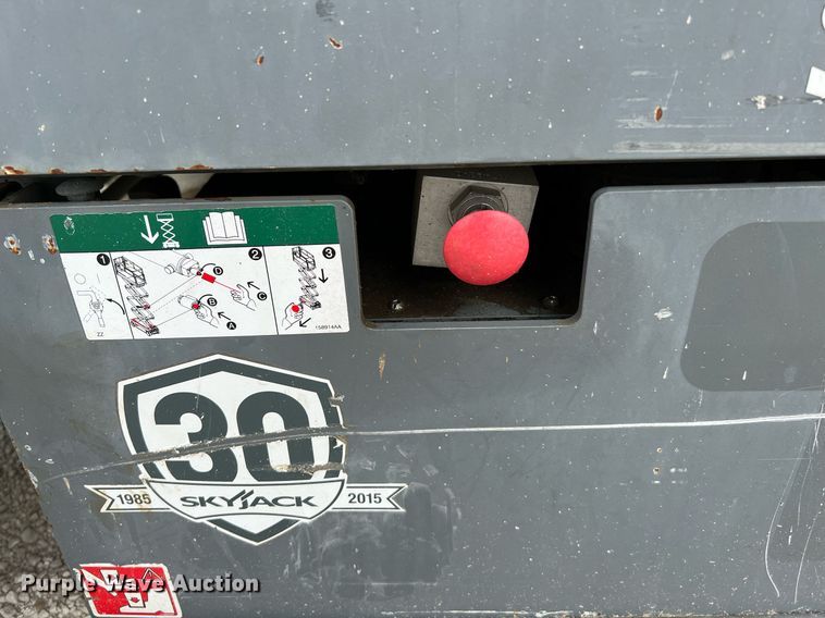 image for item MF9960 Skyjack SJ 4632  scissor lift