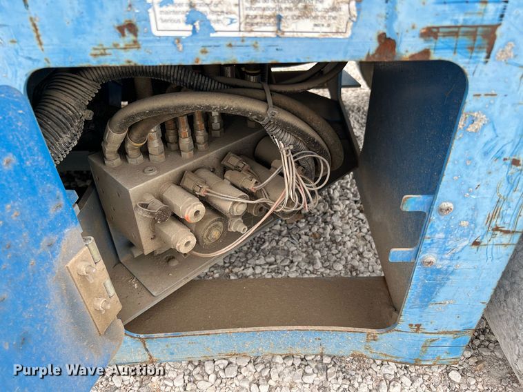 image for item MF9961 2014 Genie GS-3246  scissor lift