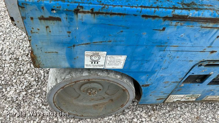 image for item MF9961 2014 Genie GS-3246  scissor lift