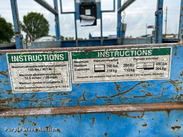 image for item MF9961 2014 Genie GS-3246  scissor lift