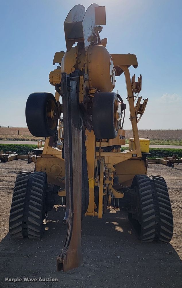 image for item ML9313 2015 Vermeer RTX1250  cable plow