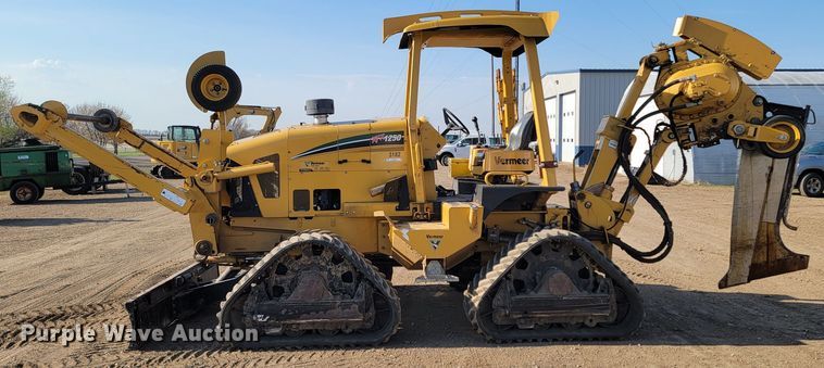 image for item ML9313 2015 Vermeer RTX1250  cable plow