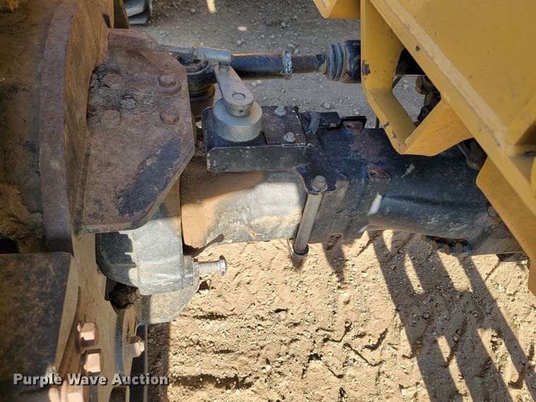 image for item ML9313 2015 Vermeer RTX1250  cable plow