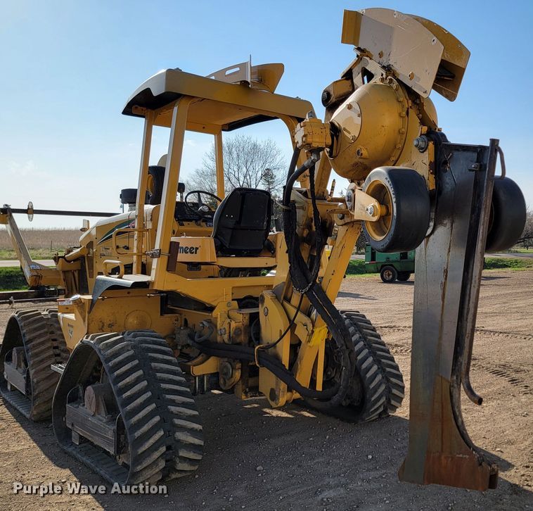 image for item ML9313 2015 Vermeer RTX1250  cable plow