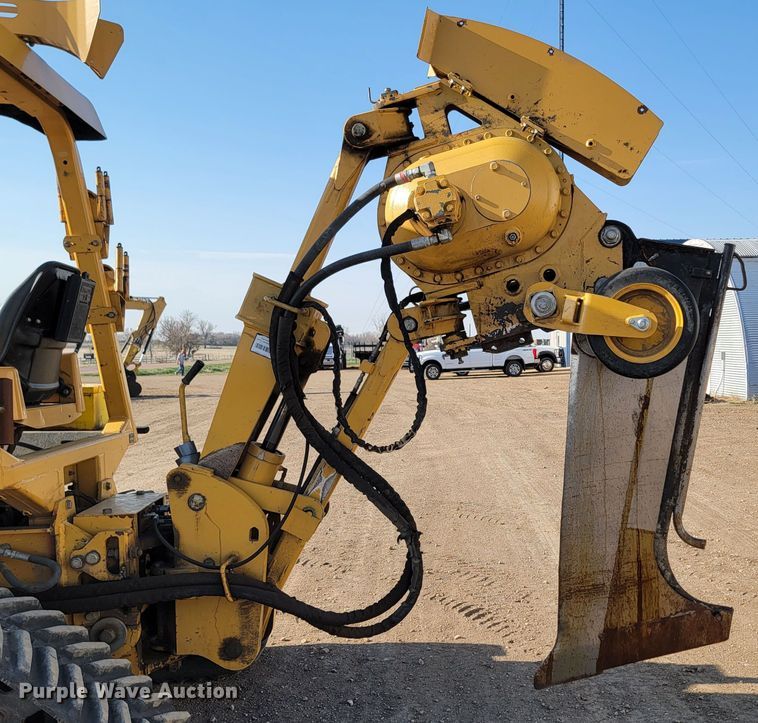 image for item ML9313 2015 Vermeer RTX1250  cable plow