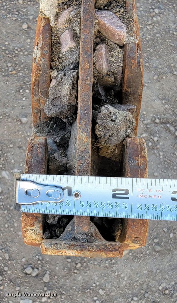 image for item ML9313 2015 Vermeer RTX1250  cable plow