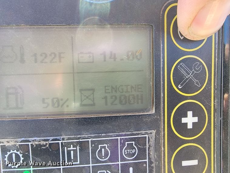 image for item ML9313 2015 Vermeer RTX1250  cable plow