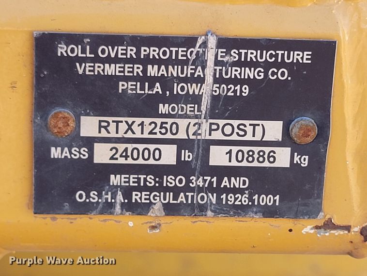 image for item ML9313 2015 Vermeer RTX1250  cable plow