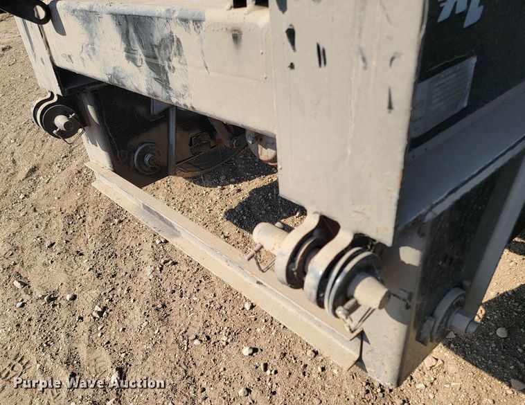 image for item ML9318 2003 XL Specialized Trailers XL24 FA  pin-on axle